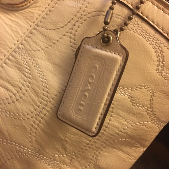 Ivory Genuine Leather Authentic Coach purse - Picture 2 of 6